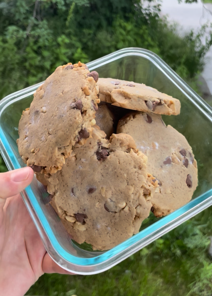 Peanut Chocolate Chip Cookies