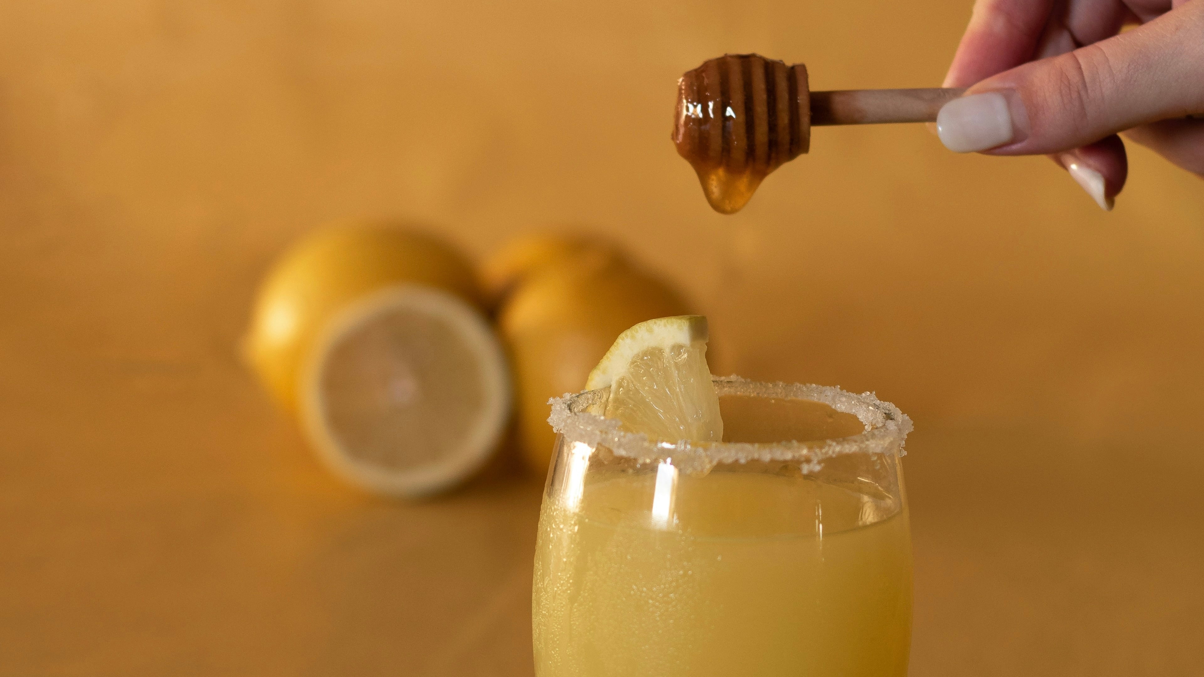 Raw Honey Lemonade