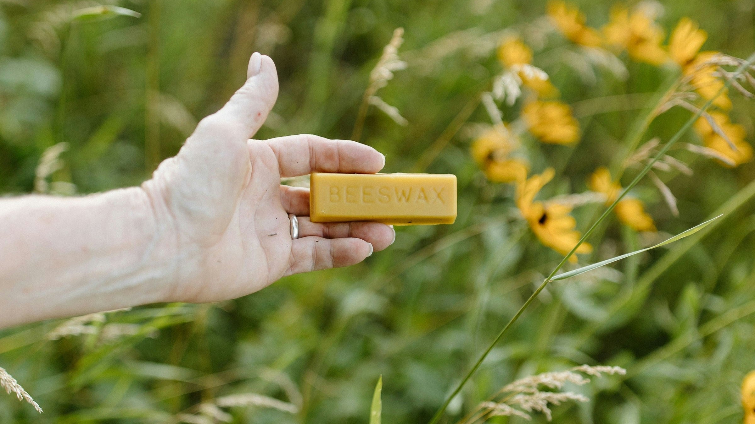 DIY Natural Beeswax Deodorant