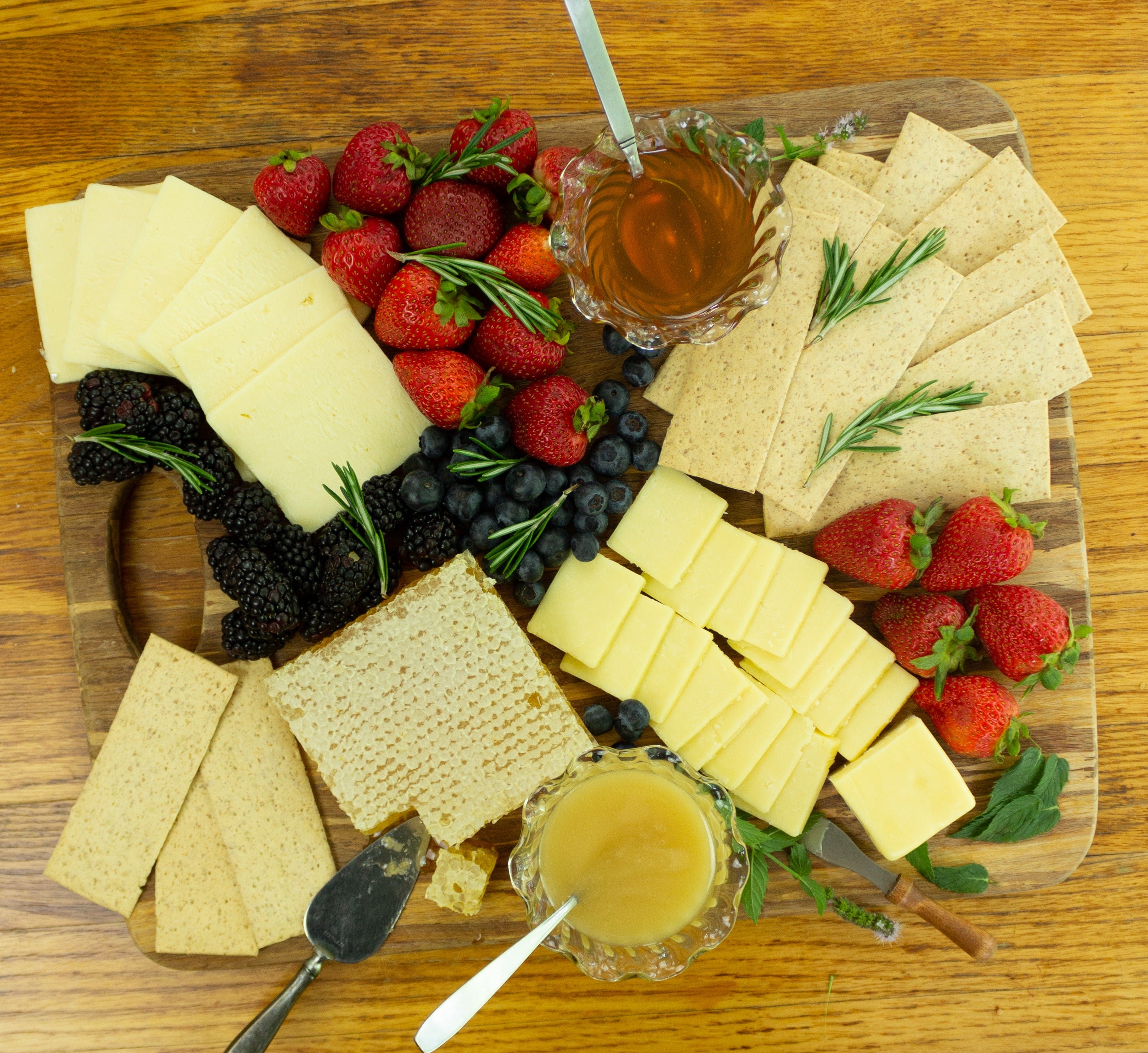 Vermont Sharp Cheddar Cheese - 8 oz - Sugarbush Farm