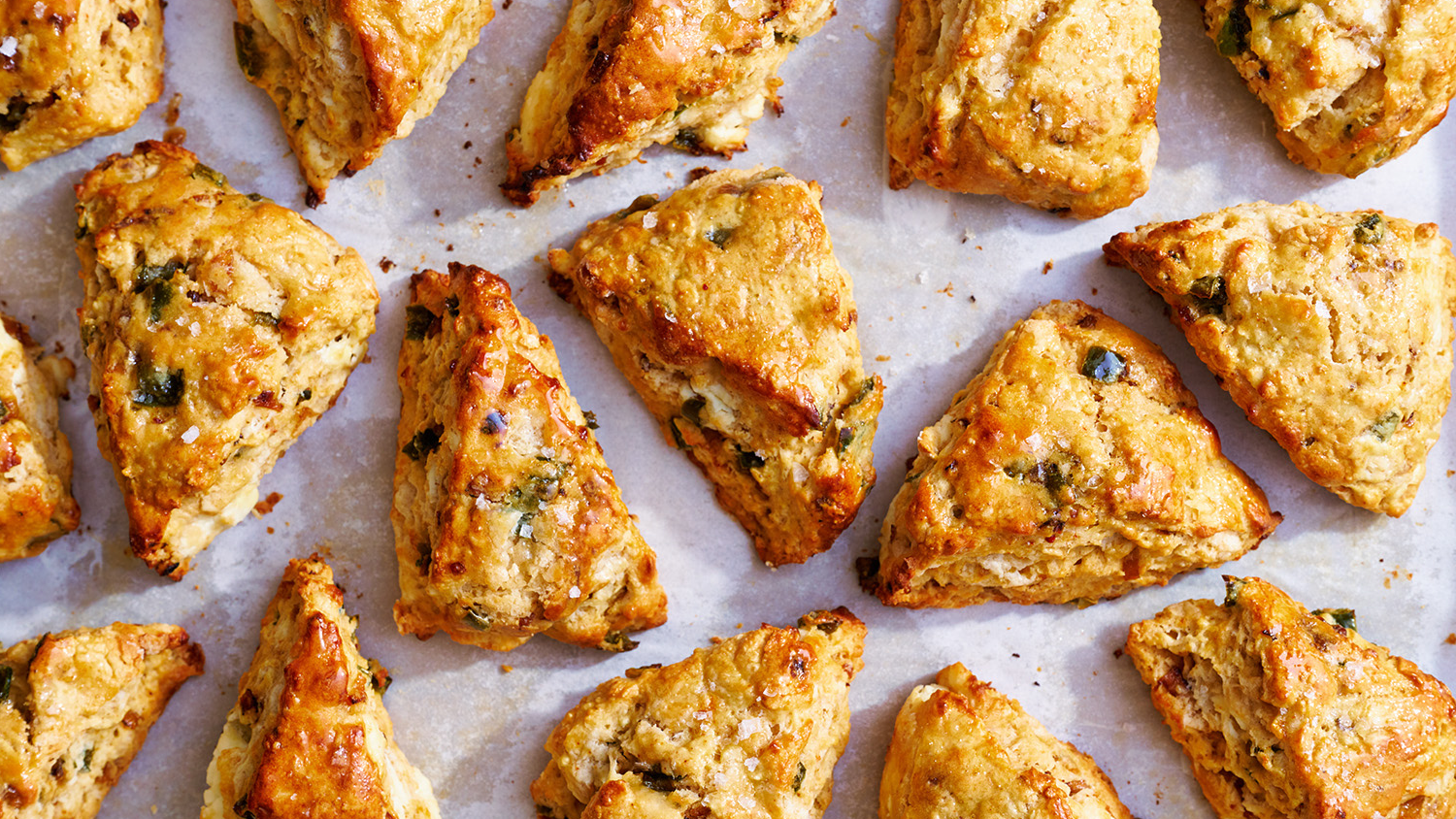 3 Delicious Honey-Sweetened Recipes for a Cozy Christmas