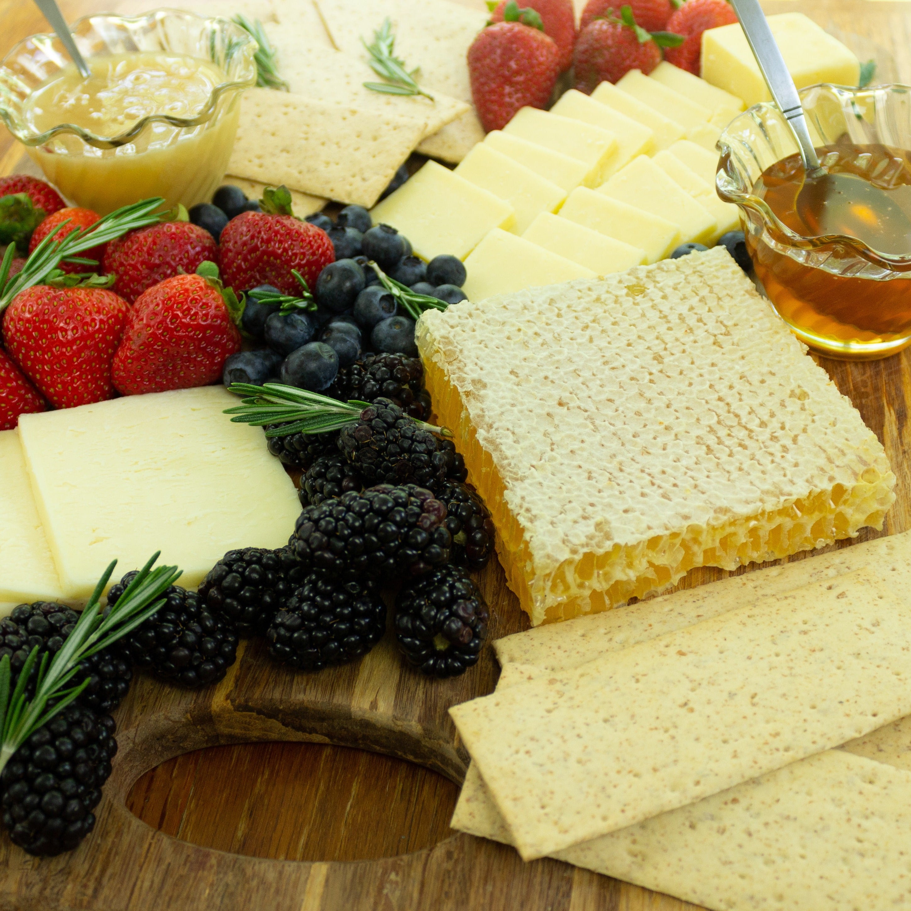 Aged Vermont Sharp Cheddar Cheese - 1 Lb - Sugarbush Farm